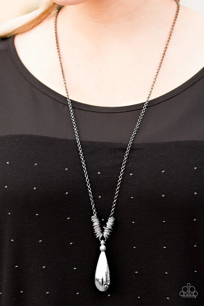 Just A Drop ~ Black Necklace