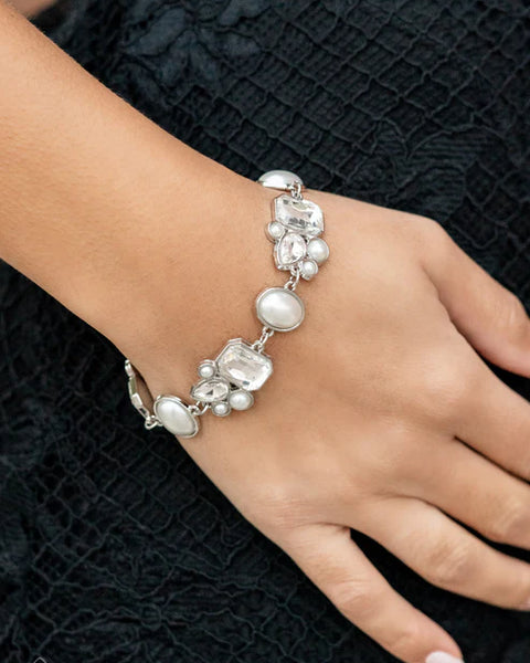 Best in SHOWSTOPPING ~ White Bracelet