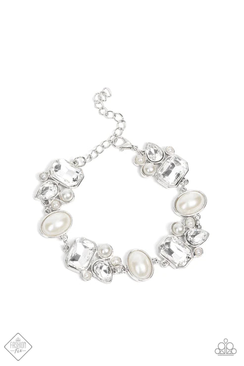 Best in SHOWSTOPPING ~ White Bracelet