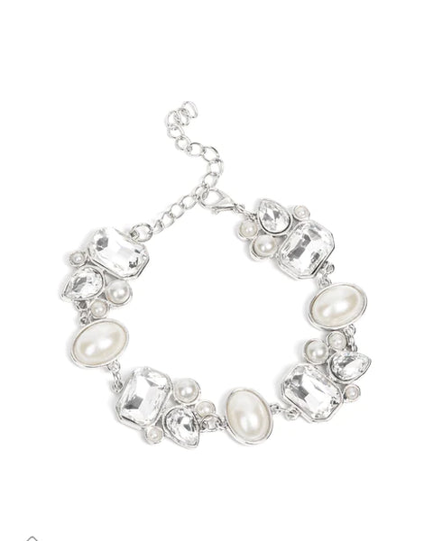 Best in SHOWSTOPPING ~ White Bracelet