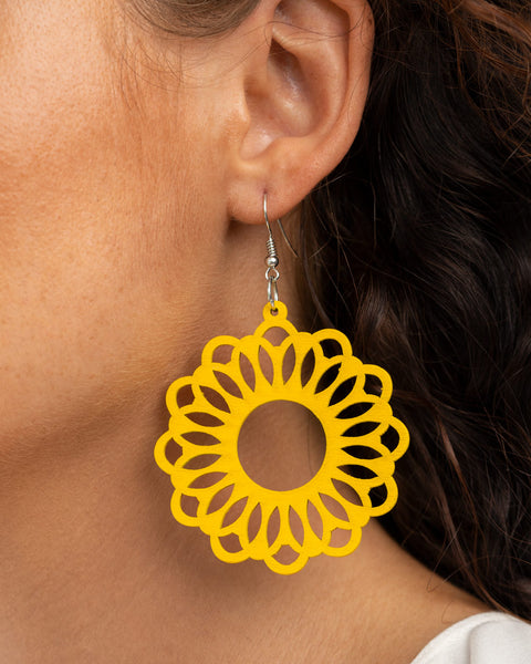 Dominican Daisy ~ Yellow Earrings