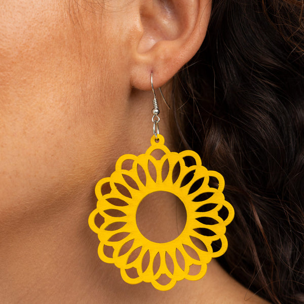 Dominican Daisy ~ Yellow Earrings