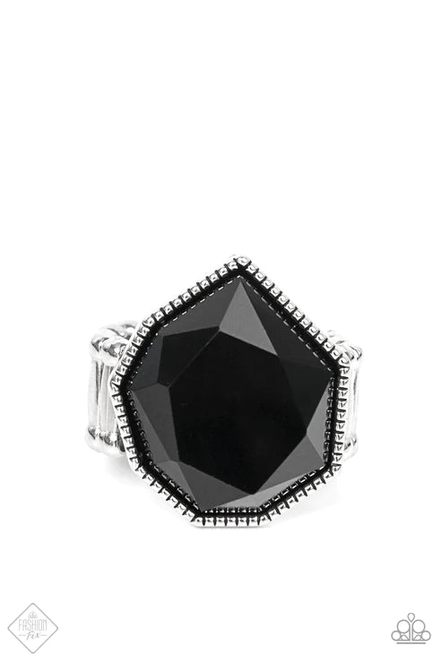 Dynamically Defaced ~ Black Ring