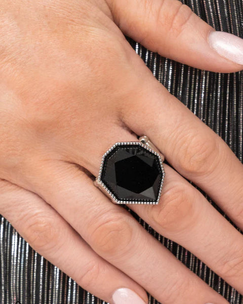 Dynamically Defaced ~ Black Ring