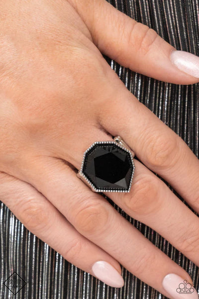 Dynamically Defaced ~ Black Ring