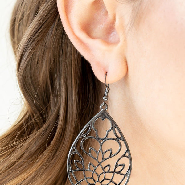 Lovely Lotus ~ Black Earrings