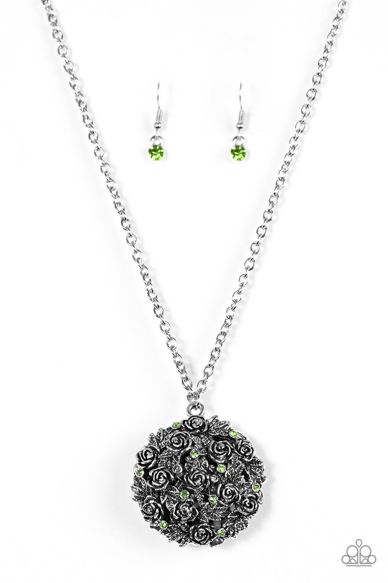 Royal In Roses ~ Green Necklace