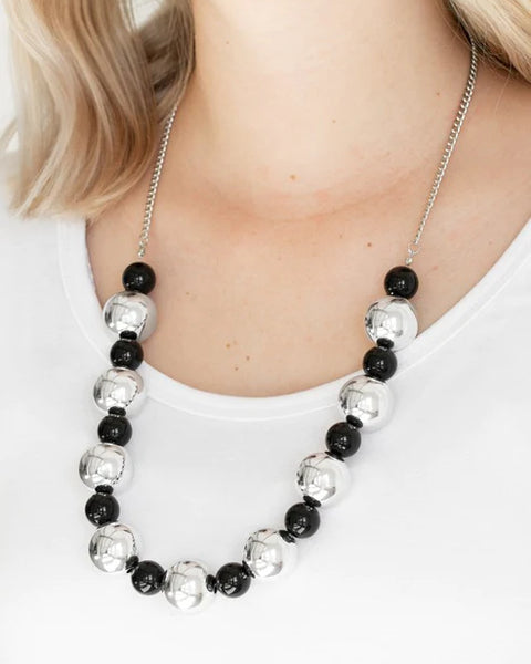 Top Pop ~ Black Necklace