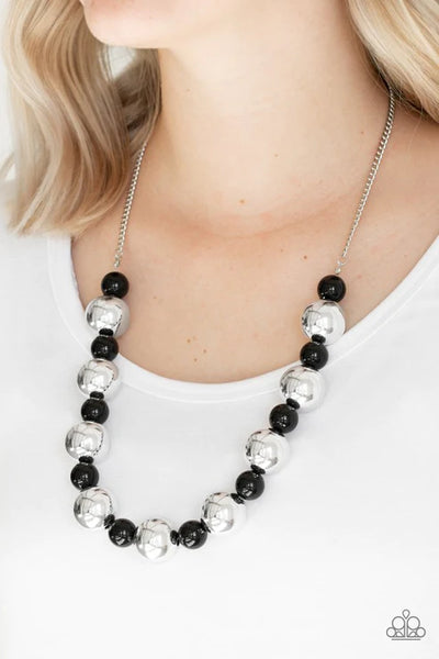 Top Pop ~ Black Necklace