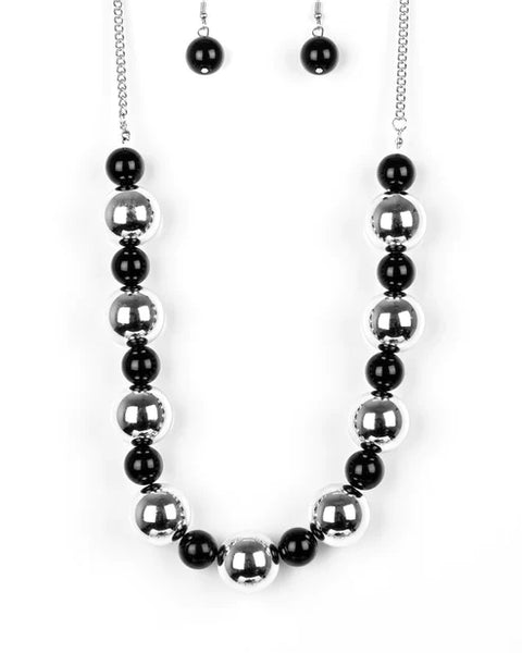 Top Pop ~ Black Necklace