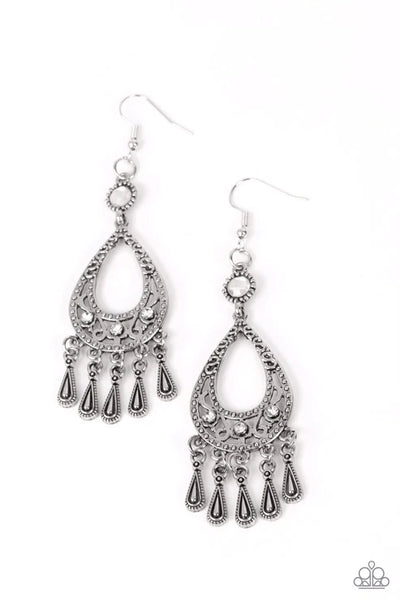 Viva la DIVA ~ White Earrings