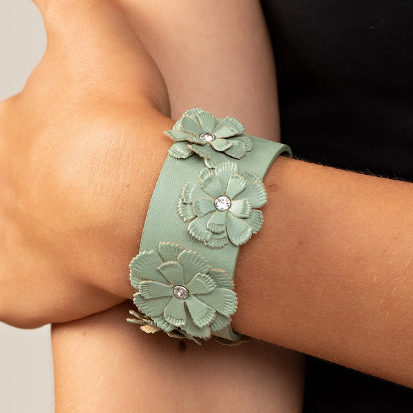 What Do You Pro-posies ~ Green Urban Bracelet