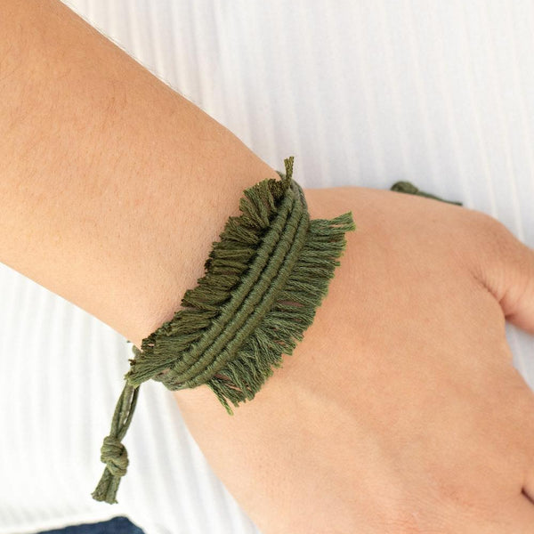 Make Yourself At HOMESPUN ~ Green Bracelet