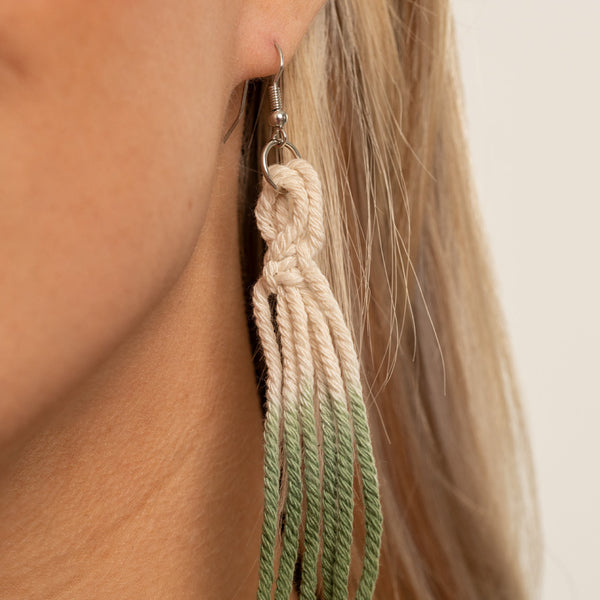 Surfin' The Net ~ Green Necklace