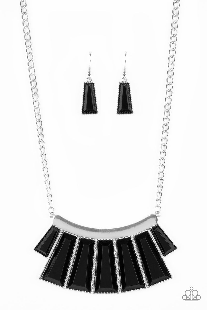 Glamour Goddess ~ Black Necklace
