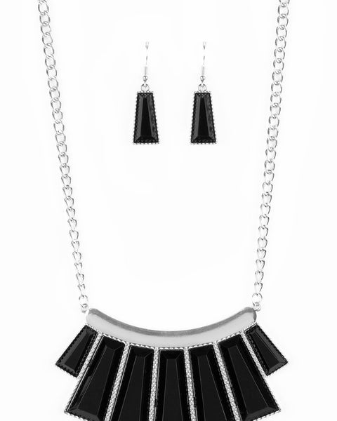 Glamour Goddess ~ Black Necklace