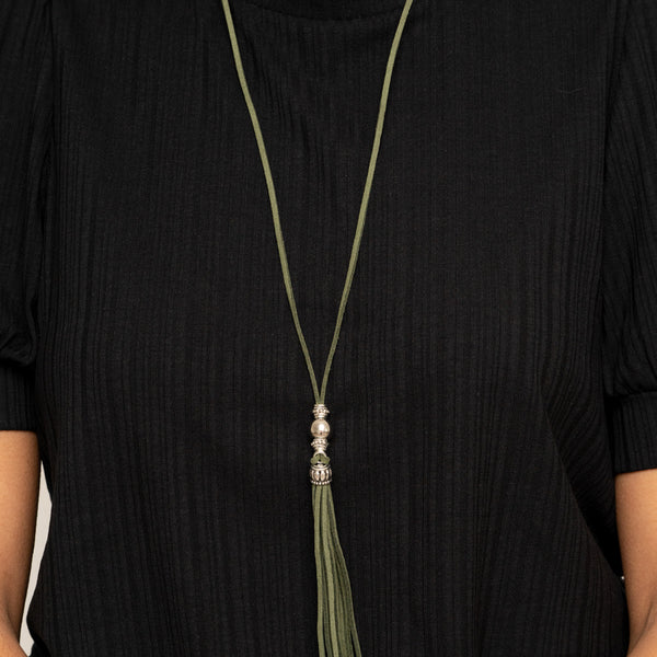 Hold My Tassel ~ Green Necklace