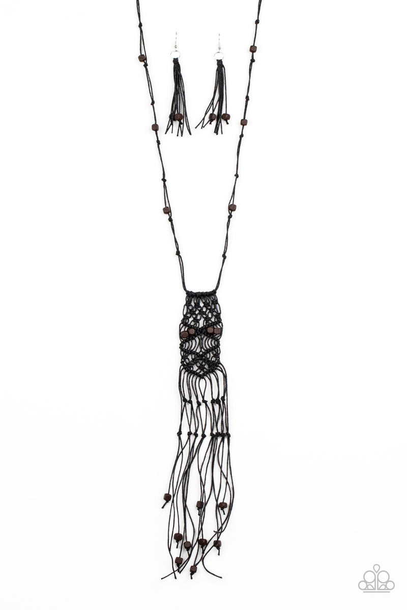 Macrame Majesty ~ Black Necklace