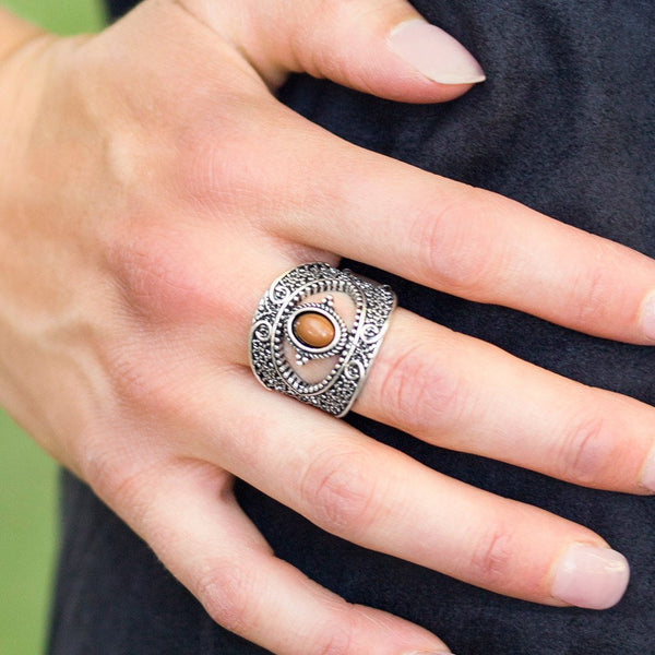 Totally Tourist ~ Brown Ring